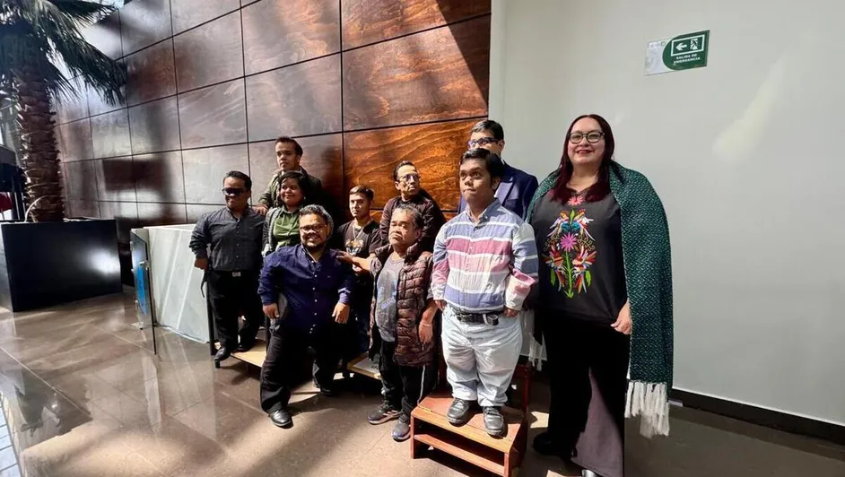 25-octubre-dia-delas-personas-bajas